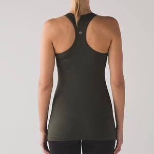 Lululemon Cool Racerback Gator Green est Size 4 / 6